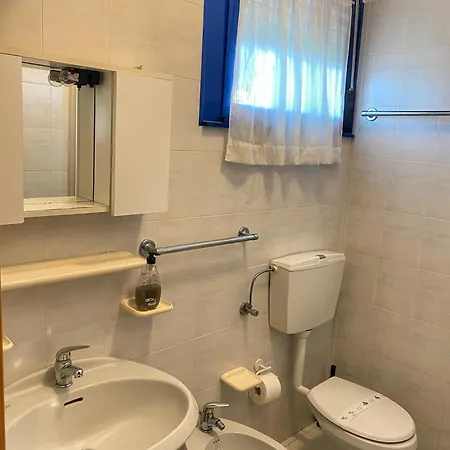 Grazioso N 76 A 100mt Dal Mare Apartamento