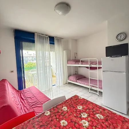 Apartamento Grazioso N 76 A 100mt Dal Mare Bibione